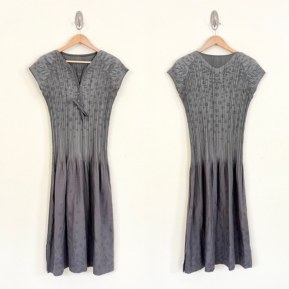 ISSEY MIYAKE Fete Pleated Dot Drop Waist Dress in Green Grey - Picture 1 of 7